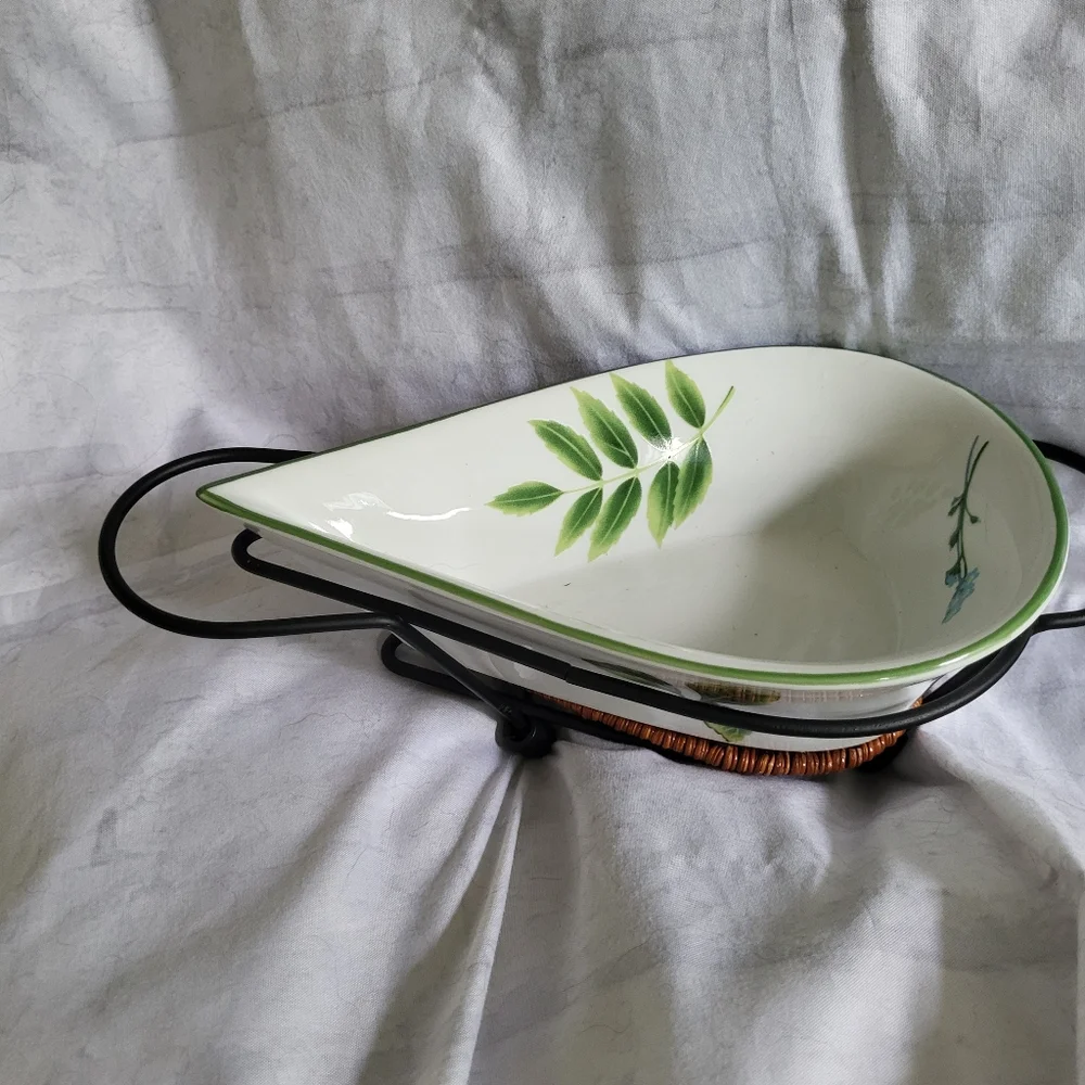 Temp-tations by tara teardrop dish W/Metal Stand small dish